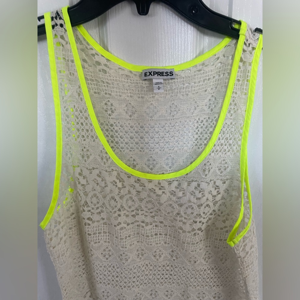 Lace tank top size small